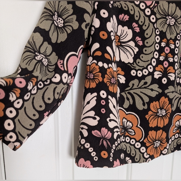 H&M Flowy Floral Patterned Top - Picture 2 of 6